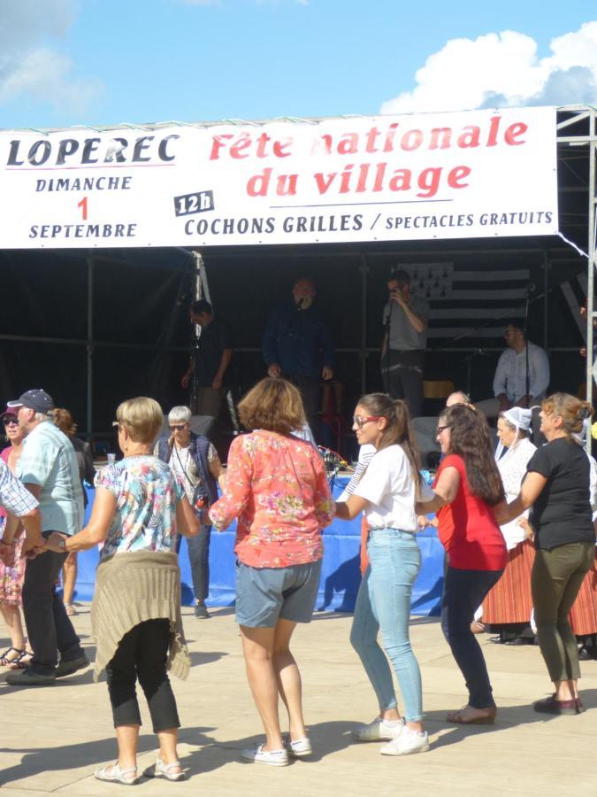 Lopérec Gite De Caractere מראה חיצוני תמונה